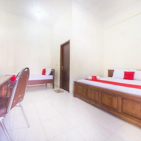 Reddoorz Near Nusa Cendana University Kupang  Eksteriør billede
