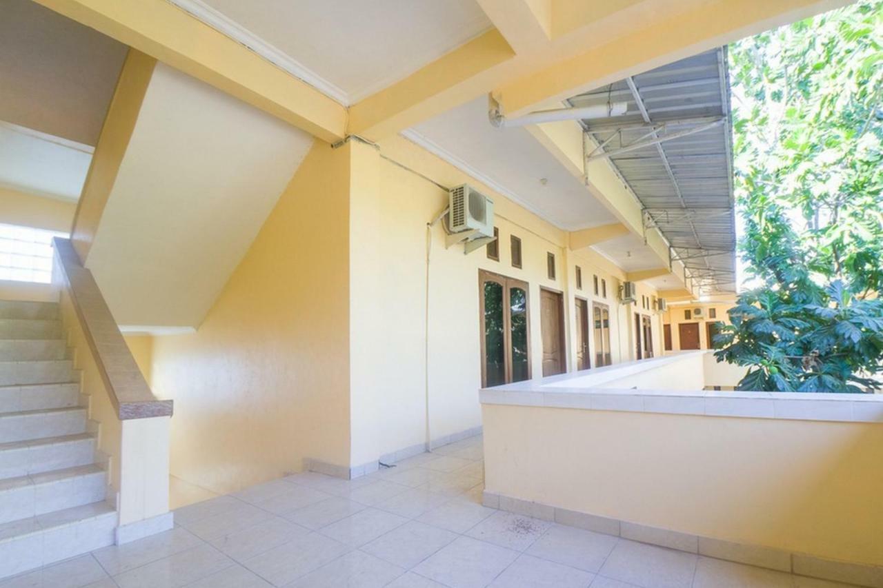 Reddoorz Near Nusa Cendana University Kupang  Eksteriør billede
